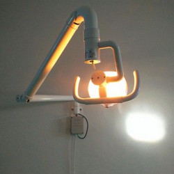 50W Wandhangende Tandheelkundige Mondlicht Lamp met Arm Schaduwloos Koud Licht